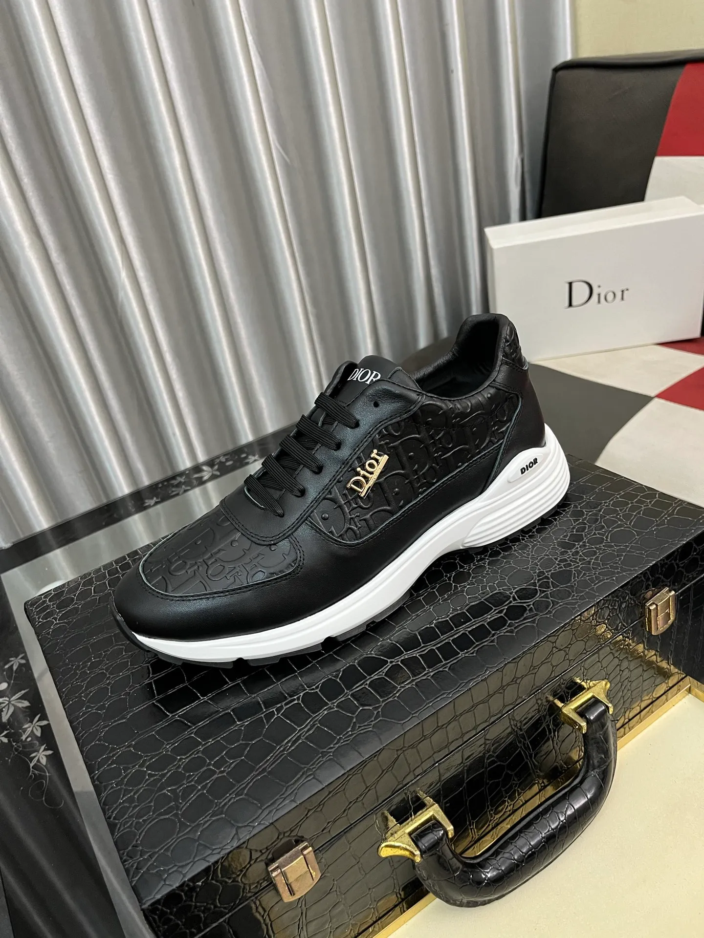 Men's Men's Shoes 💰440⌚️⌚️《DIOR*》The latest and most popular casual shoes, top brand [seduce] luxury~purchasing agent, top~quality. [Strong] The upper is made of imported breathable cowhide with woven material ➕ breathable sheepskin feet (•) and fine workmanship. Original stylish and stylish soft rubber wear-resistant and non-slip outsole, light and comfortable on the foot, size: 38-443️⃣colors available
